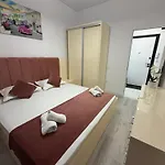 Mav D8 Apartament *